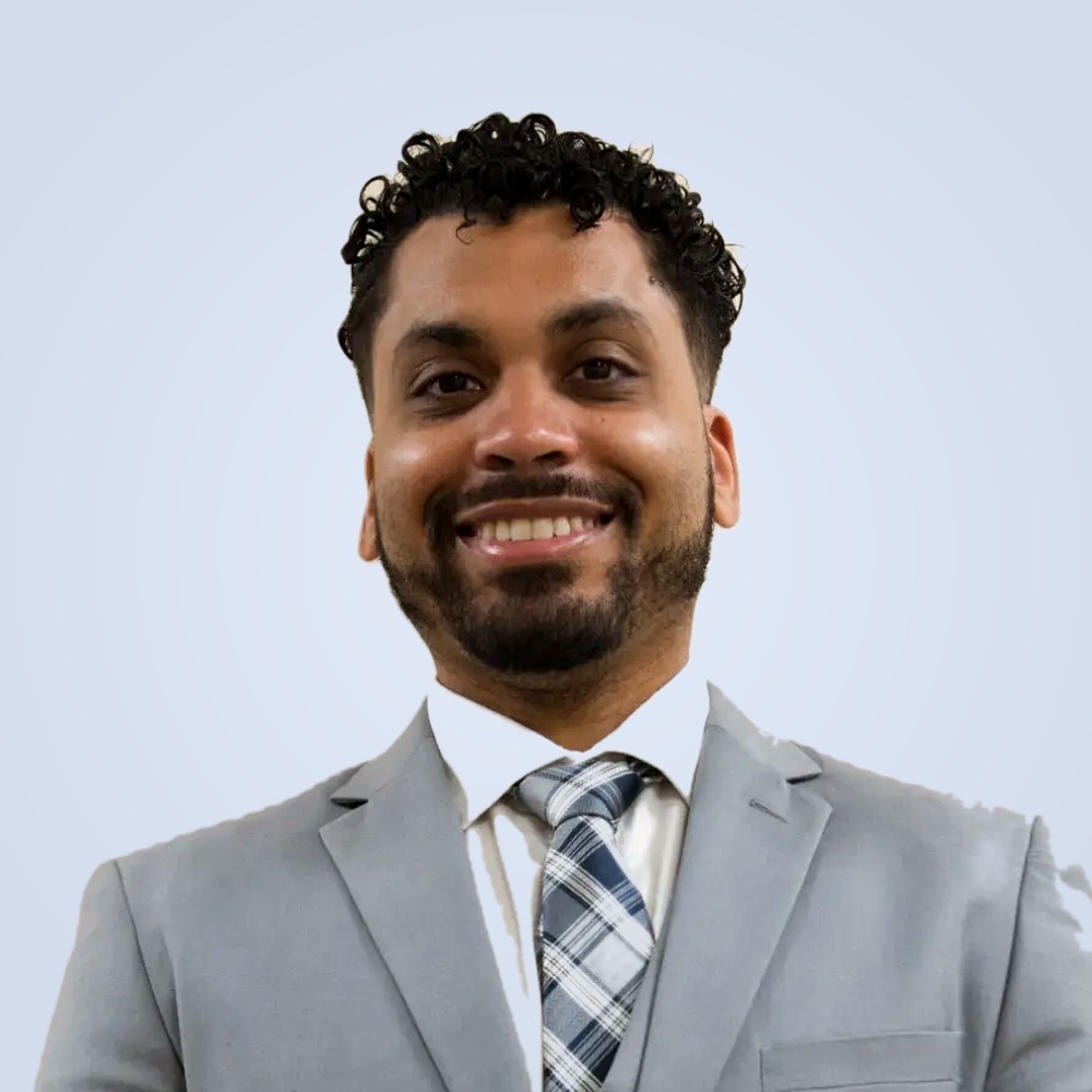 Pedro Patino, Front Desk, Notary, Intake & Client Management at Raytsin Law Firm PC